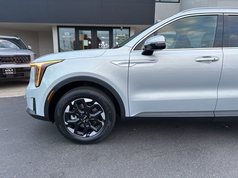 New 2026 Kia Sorento S image 11