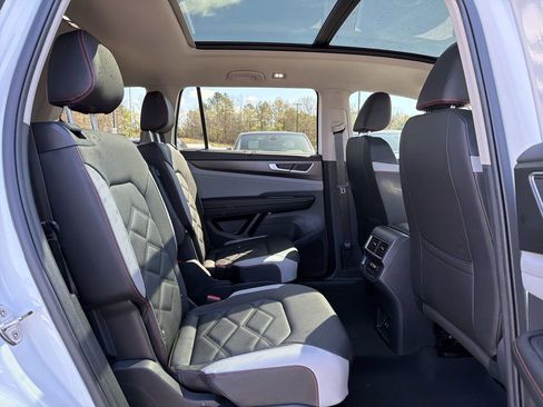 New 2026 Volkswagen Atlas Peak Edition AWD/4WD image 19