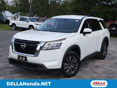 Used 2025 Nissan Pathfinder SV