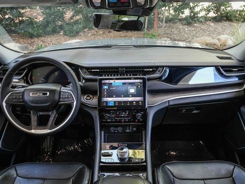 Used 2022 Jeep Grand Cherokee Limited 4xe w/ Luxury Tech Group II AWD/4WD image 13