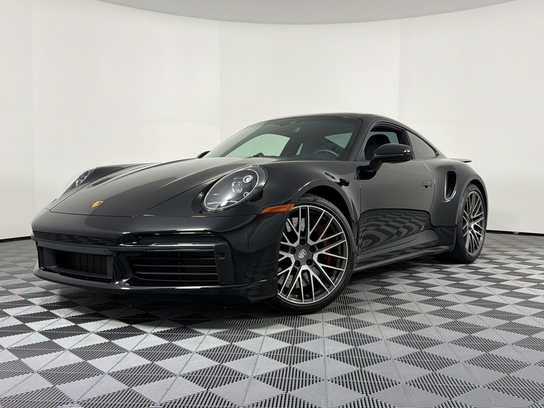 Certified 2022 Porsche 911 Turbo AWD/4WD image 1