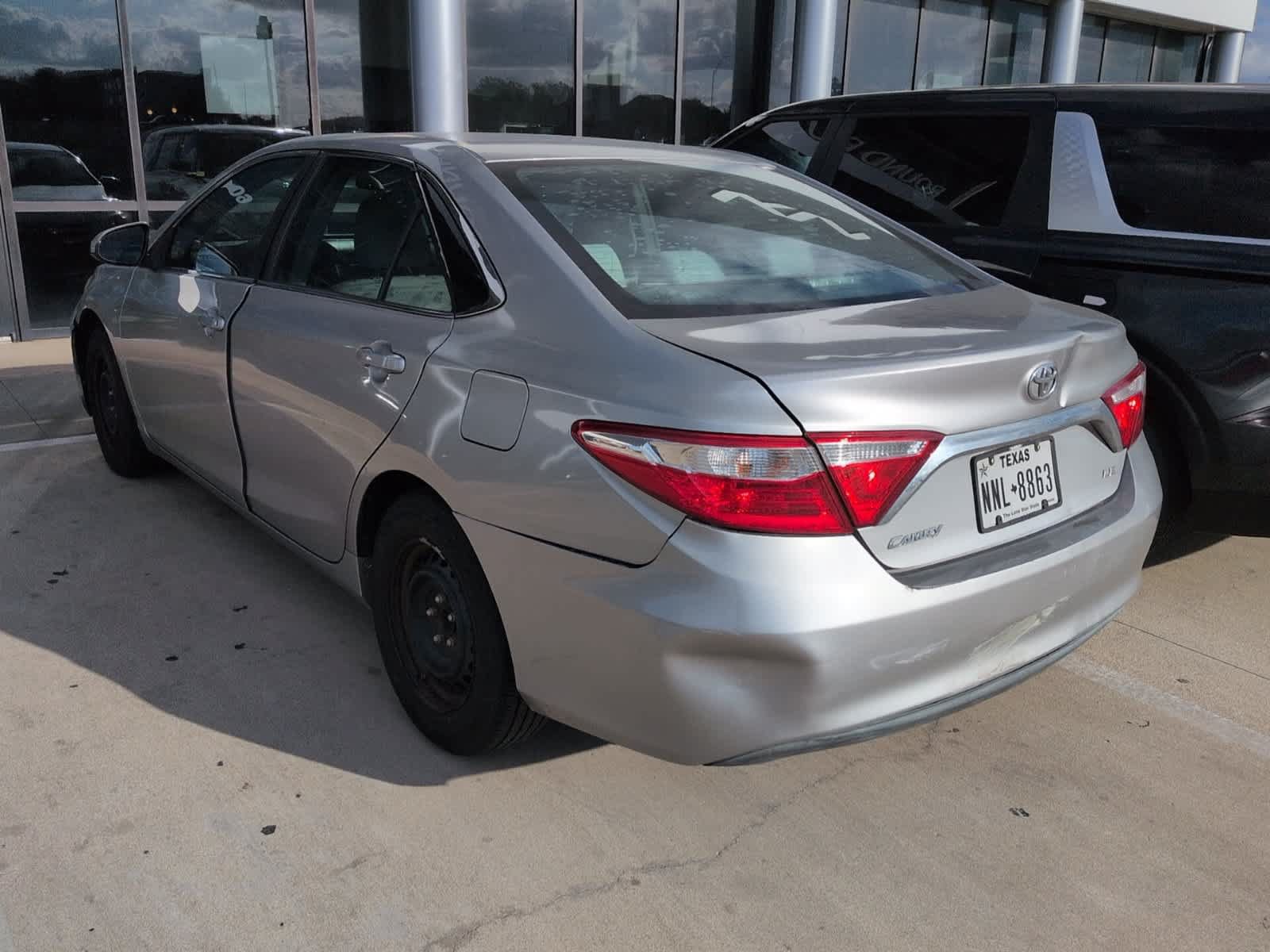 Used 2016 Toyota Camry LE FWD image 10