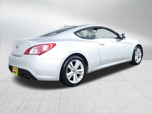 Used 2010 Hyundai Genesis 2.0T image 7