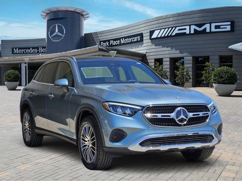 Used 2025 Mercedes-Benz GLC 300 image 2