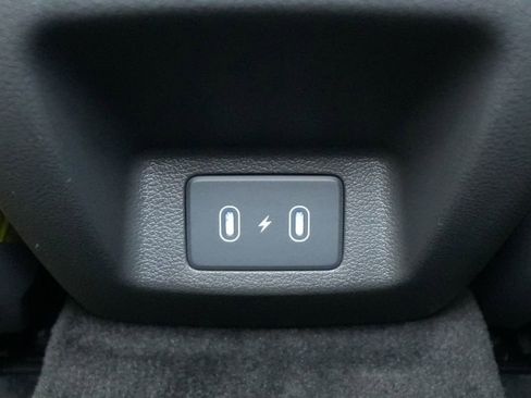 New 2025 Hyundai Sonata Limited image 32