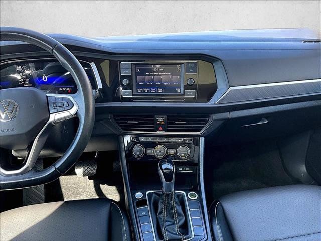 Used 2023 Volkswagen Jetta SE FWD image 8