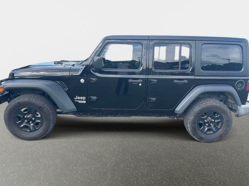 Used 2018 Jeep Wrangler Unlimited Sport AWD/4WD image 2