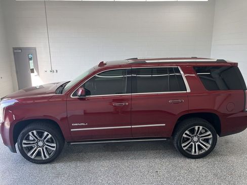 Used 2019 GMC Yukon Denali w/ Denali Ultimate Package image 2