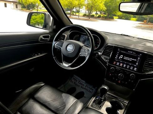 Used 2020 Jeep Grand Cherokee Limited w/ Luxury Group II image 33