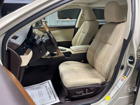 Used 2017 Lexus ES 300h w/ Luxury Package FWD image 16
