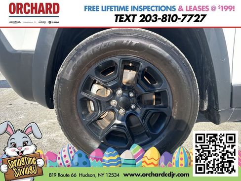 Used 2022 Jeep Cherokee Trailhawk w/ Sun, Sound & Nav Group image 12