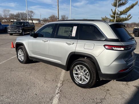 New 2026 Jeep Grand Cherokee Laredo X AWD/4WD image 22