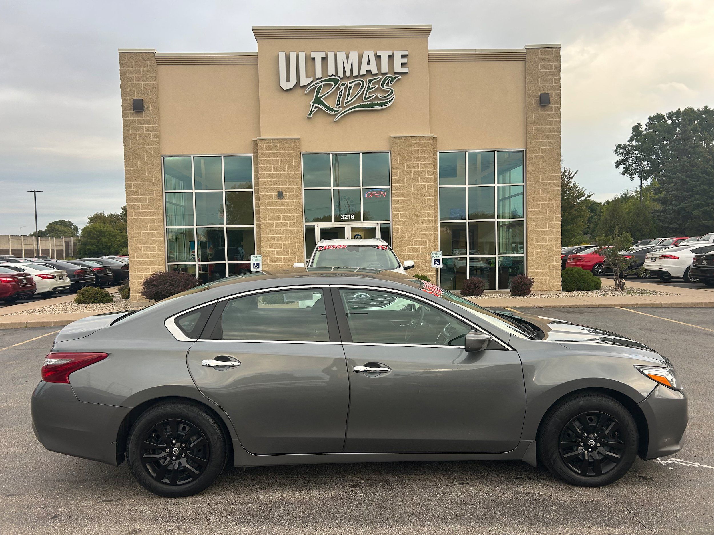 Used 2018 Nissan Altima 2.5 S w/ S Convenience Package FWD image 1
