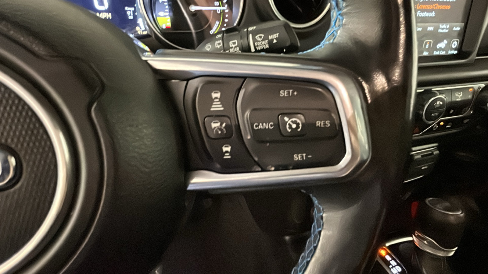 Used 2022 Jeep Wrangler Unlimited Rubicon 4xe w/ Cold Weather Group AWD/4WD image 20
