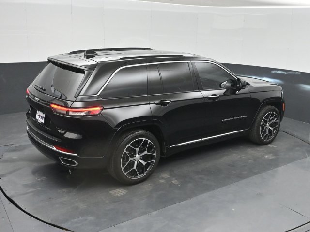 Used 2022 Jeep Grand Cherokee Summit AWD/4WD image 42