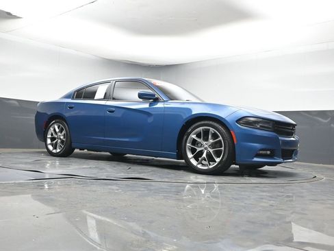 Used 2020 Dodge Charger SXT w/ Plus Group image 31