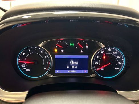 Used 2021 Chevrolet Traverse LT FWD image 12