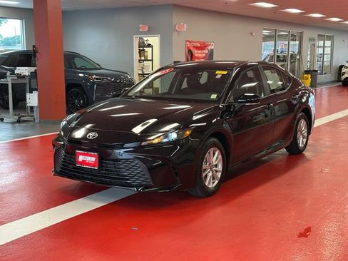 Used 2025 Toyota Camry LE w/ Convenience Package AWD/4WD image 7