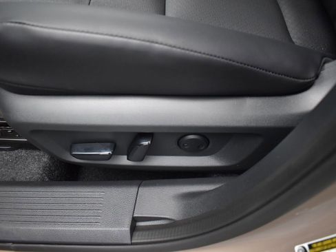 Certified 2025 Nissan Rogue SV w/ SV Premium Package image 6