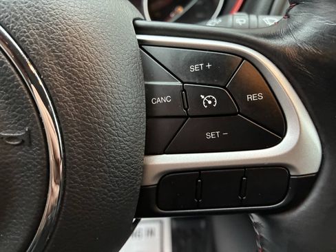 Used 2018 Jeep Compass Trailhawk AWD/4WD image 18