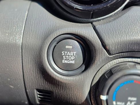 Used 2025 MAZDA MX-5 Miata Sport image 34