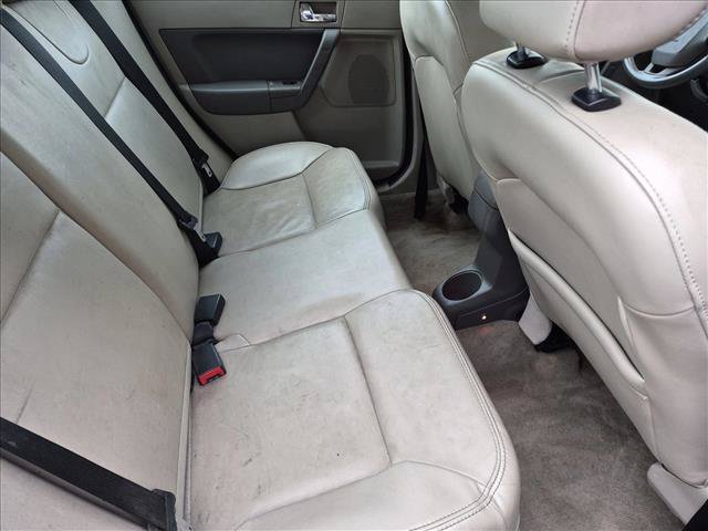 Used 2009 Ford Focus SEL FWD image 15