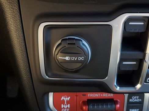 New 2026 Jeep Wrangler Unlimited Rubicon image 32