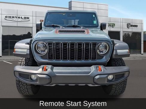 Used 2024 Jeep Gladiator Mojave w/ Safety Group AWD/4WD image 9