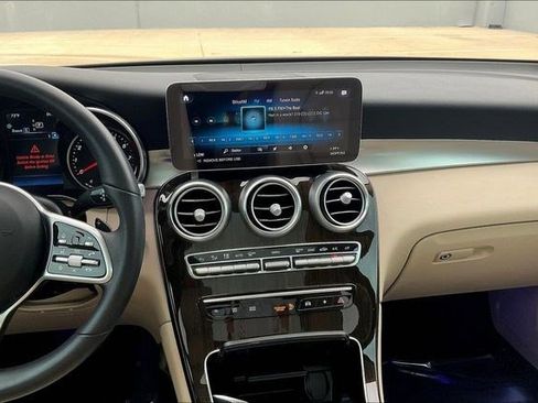 Used 2022 Mercedes-Benz GLC 300 4MATIC image 6