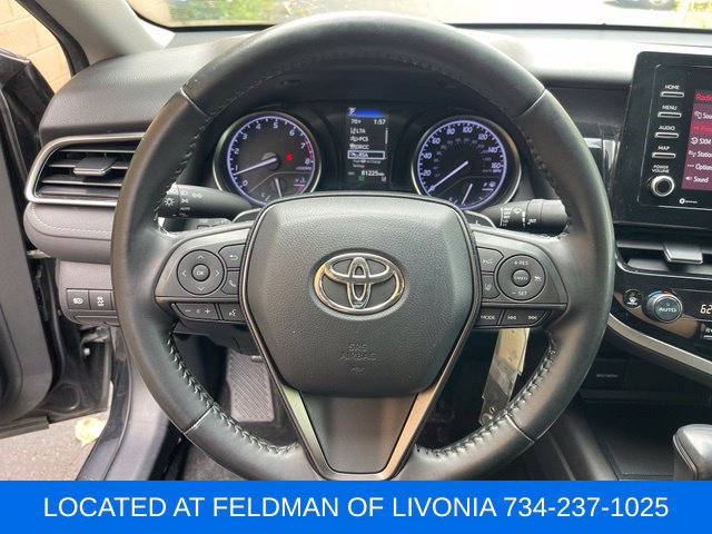 Used 2022 Toyota Camry SE FWD image 11