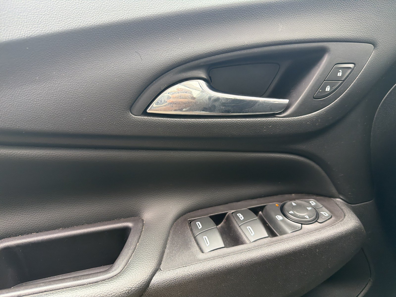 Used 2022 Chevrolet Equinox LT FWD image 28