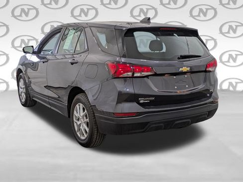 Used 2022 Chevrolet Equinox LS AWD/4WD image 35