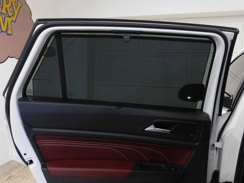 Used 2023 Volkswagen Atlas Cross Sport SEL Premium R-Line image 78