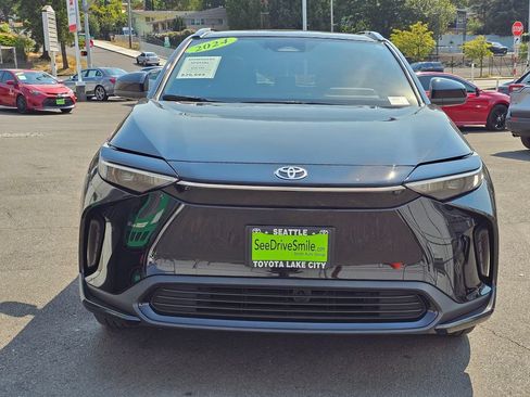 Certified 2024 Toyota bZ4X AWD image 2