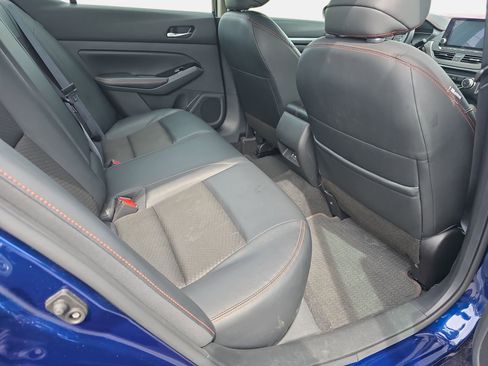 Used 2024 Nissan Altima 2.5 SR FWD image 11