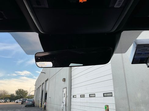 Used 2025 Toyota Tacoma TRD Off-Road image 16