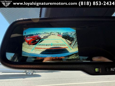 Used 2018 Toyota C-HR XLE FWD image 21
