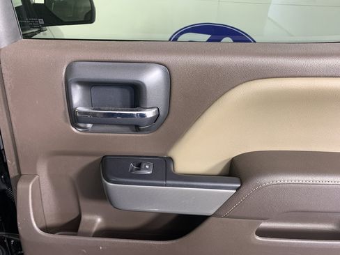 Used 2018 Chevrolet Silverado 1500 LT w/ All Star Edition image 33