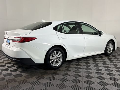 Used 2025 Toyota Camry LE FWD image 7