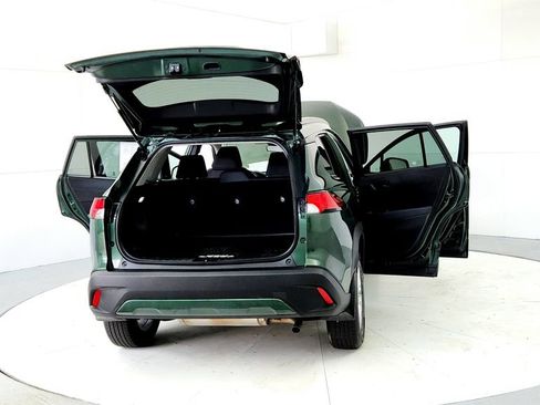 Used 2023 Toyota Corolla Cross LE w/ Moonroof Package AWD/4WD image 11