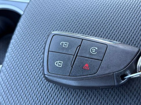 Used 2025 Chevrolet Equinox LT FWD image 22