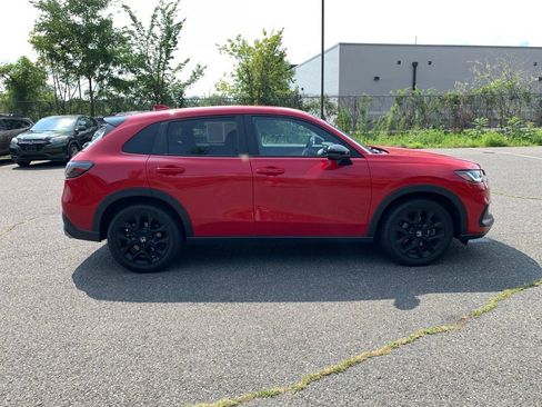 Used 2024 Honda HR-V Sport image 2