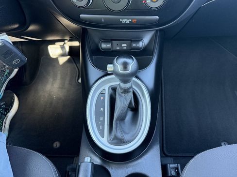 Used 2017 Kia Soul w/ Convenience Package FWD image 16