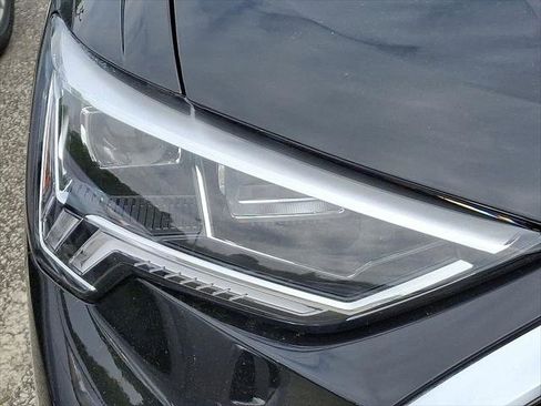 Certified 2023 Audi Q3 2.0T Premium Plus w/ Premium Plus Package AWD/4WD image 4