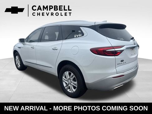 Used 2020 Buick Enclave Essence w/ Sound and Sites Package FWD image 3