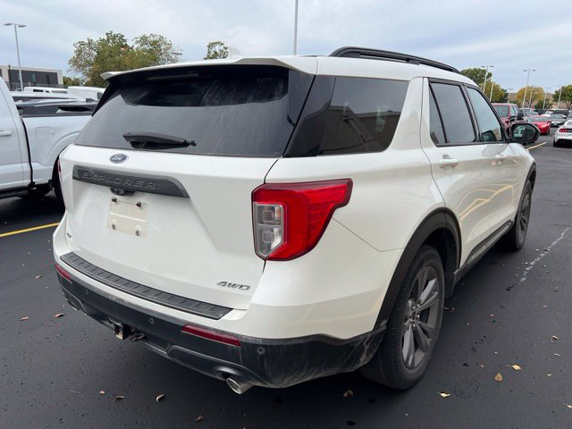 Certified 2023 Ford Explorer XLT w/ Equipment Group 202A AWD/4WD image 2