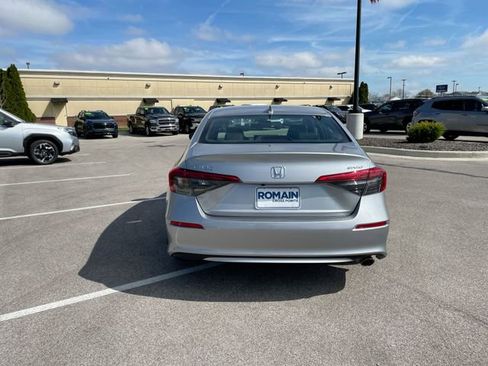 Used 2023 Honda Civic Sport image 4