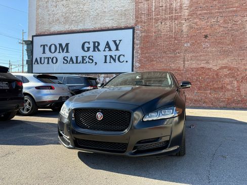 Used 2016 Jaguar XJ L Portfolio image 1