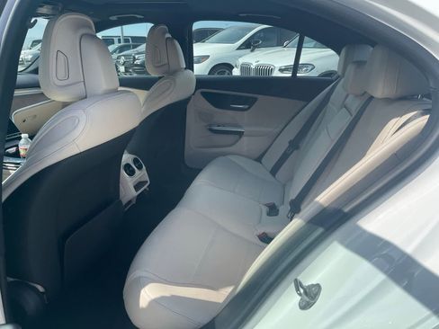 Used 2022 Mercedes-Benz C 300 Sedan image 5