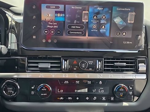 New 2026 Nissan Pathfinder Platinum w/ Lighting Package AWD/4WD image 9